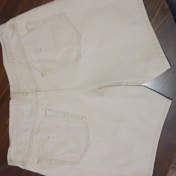 Faded Glory Ladies Denim Shorts - Picture 3 of 4